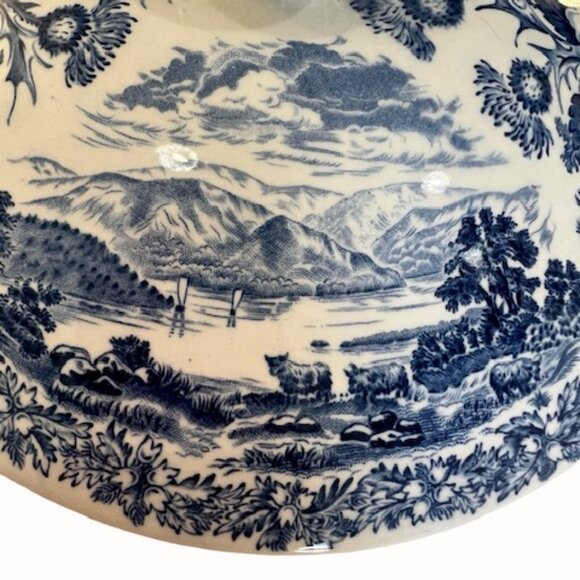 Vintage Lochs of Scotland Blue and White Covered Vegetable Bowl Tureen Wedgewood - Picture 6 of 12
